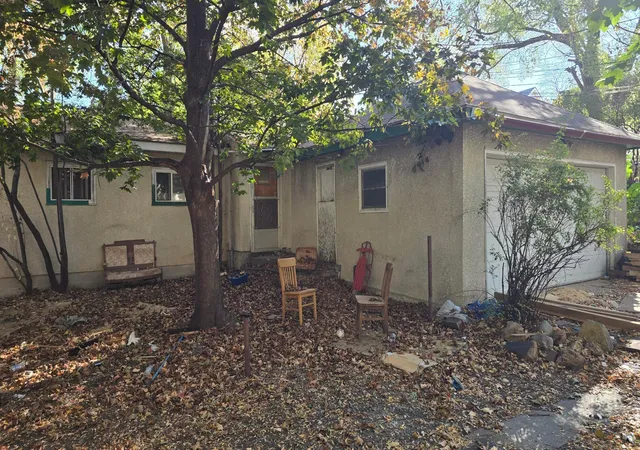 Photo 2 of House for sale at 130 Colorado St E, Saint Paul, MN 55107 | MLS# 7160156 | Listing updated on 2026-10-27