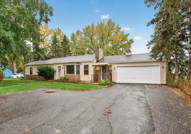 Photo 2 of Single family home for sale at 1210 County Rd C E, Saint Paul, MN 55109 | MLS# 7160160 | Listing updated on 2026-10-23
