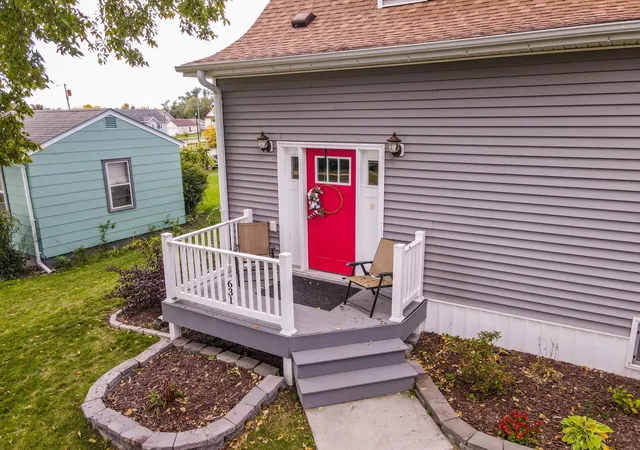 Photo 2 of Single family home for sale at 631 4th Avenue Nw, Valley City, ND 58072 | MLS# 7160176 | Listing updated on 2026-10-29