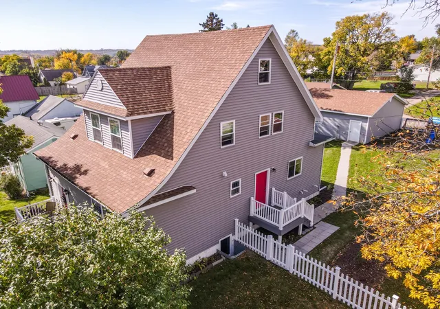 Photo 3 of Single family home for sale at 631 4th Avenue Nw, Valley City, ND 58072 | MLS# 7160176 | Listing updated on 2026-10-29