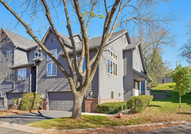 Photo 1 of Single family home for sale at 2272 Sherwood Ct, Hopkins, MN 55305 | MLS# 7160196 | Listing updated on 2026-10-22