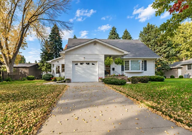 Photo 1 of Single family home for sale at 507 1st Street Sw, Madelia, MN 56062 | MLS# 7160211 | Listing updated on 2026-10-15