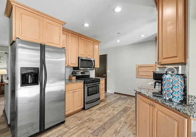 Photo 3 of Single family home for sale at 6911 Faricy Ln, Prior Lake, MN 55372 | MLS# 7160220 | Listing updated on 2026-10-22