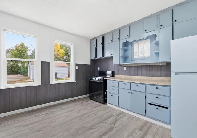 Photo 4 of Single family home for sale at 659 Edmund Ave, Saint Paul, MN 55104 | MLS# 7160235 | Listing updated on 2026-10-16