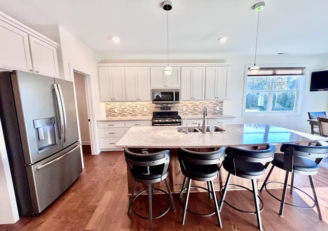 Photo 4 of Single family home for sale at 500 River Valley Ln, Dundas, MN 55019 | MLS# 7160245 | Listing updated on 2026-10-20