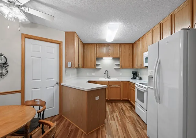 Photo 4 of Single family home for sale at 14437 Edgewood Ave, Savage, MN 55378 | MLS# 7160254 | Listing updated on 2026-10-23