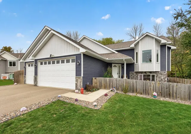 Photo 1 of Single family home for sale at 1115 Mulberry Ave Ne, Montgomery, MN 56069 | MLS# 7160257 | Listing updated on 2026-10-25