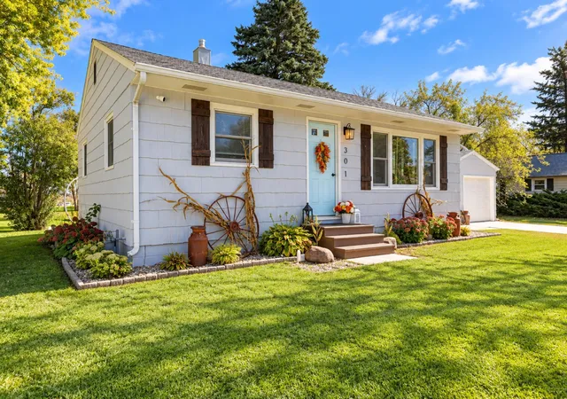 Photo 3 of Sale Pending at 301 SE Oak St, Brownsdale, MN 55918 | MLS# 7160275 | Listing updated on 2026-10-20