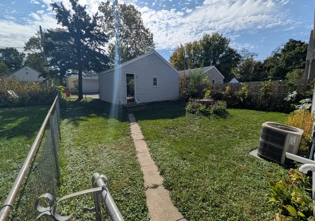 Photo 3 of Sale Pending at 815 10th Avenue SW, Austin, MN 55912 | MLS# 7160277 | Listing updated on 2026-10-18