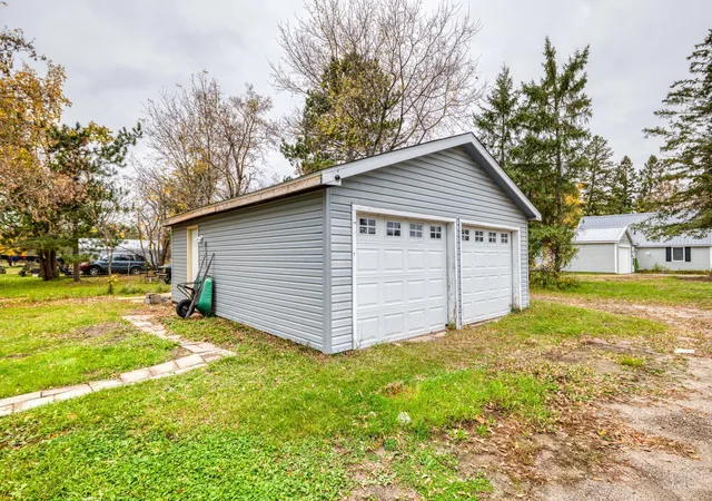 Photo 3 of Single family home for sale at 513 26th Street NW, Bemidji, MN 56601 | MLS# 7160280 | Listing updated on 2026-10-18