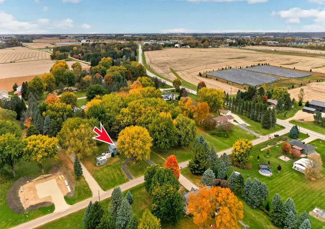 Photo 3 of Single family home for sale at 101 Field Ave Sw, Byron, MN 55920 | MLS# 7160311 | Listing updated on 2026-10-23
