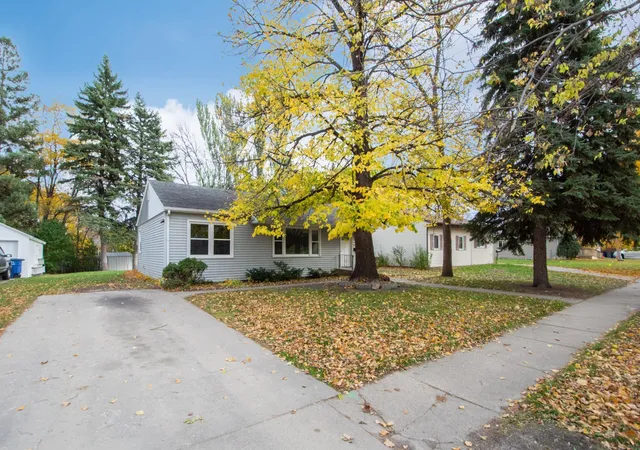 Photo 1 of Single family home for sale at 1022 9th Street S, Moorhead, MN 56560 | MLS# 7160328 | Listing updated on 2026-10-27