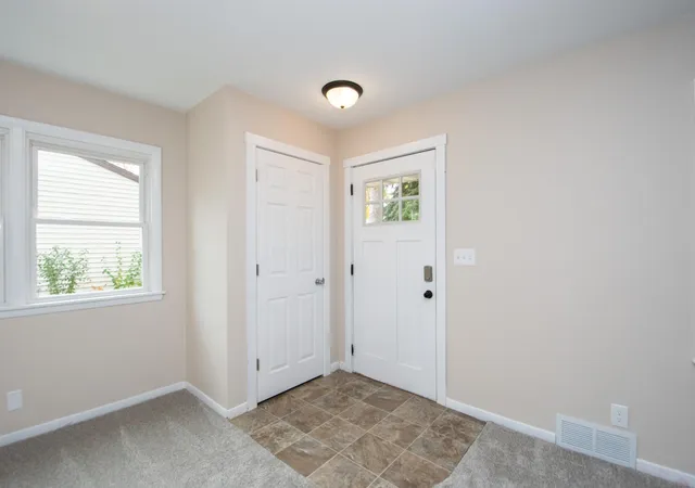 Photo 3 of Single family home for sale at 1022 9th Street S, Moorhead, MN 56560 | MLS# 7160328 | Listing updated on 2026-10-27