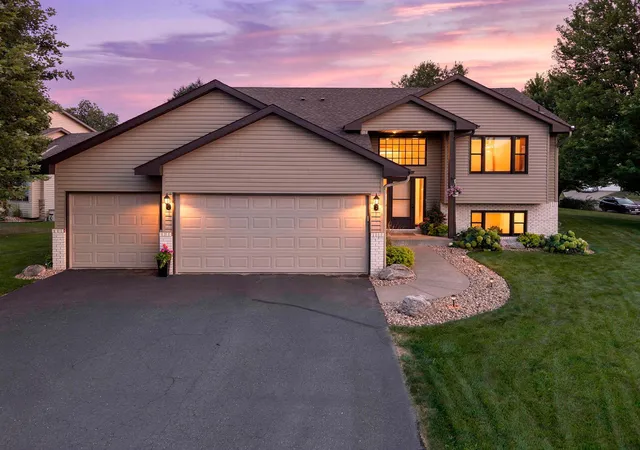 Photo 1 of Single family home for sale at 5715 159th Street N, Hugo, MN 55038 | MLS# 7160331 | Listing updated on 2026-10-17