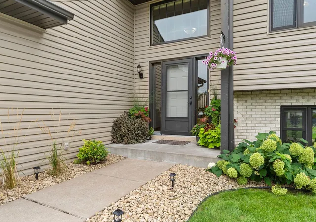 Photo 3 of Single family home for sale at 5715 159th Street N, Hugo, MN 55038 | MLS# 7160331 | Listing updated on 2026-10-17