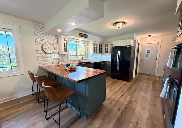 Photo 4 of Sale Pending at 506 16th Avenue NE, Roseau, MN 56751 | MLS# 7160347 | Listing updated on 2026-10-22