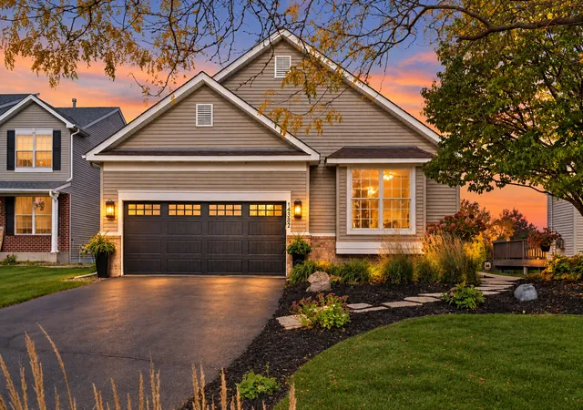 Photo 1 of Single family home for sale at 14382 Flora Ct, Saint Paul, MN 55124 | MLS# 7160350 | Listing updated on 2026-10-23