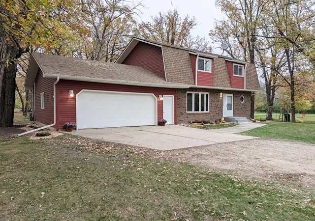 Photo 1 of Single family home for sale at 5902 3rd Street N, Moorhead, MN 56560 | MLS# 7160361 | Listing updated on 2026-10-27