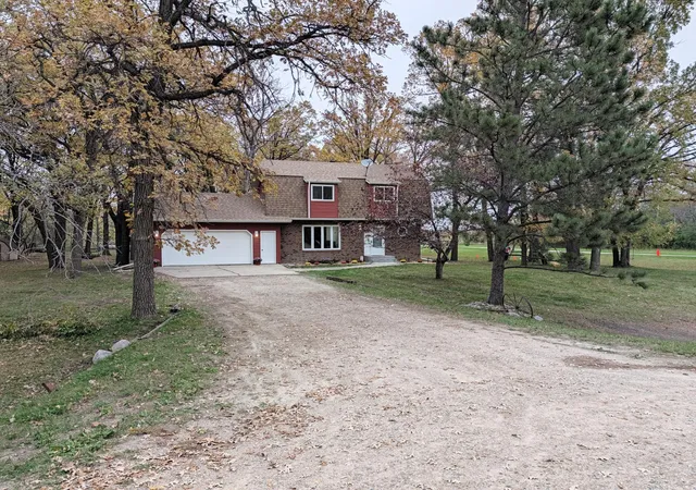 Photo 4 of Single family home for sale at 5902 3rd Street N, Moorhead, MN 56560 | MLS# 7160361 | Listing updated on 2026-10-27