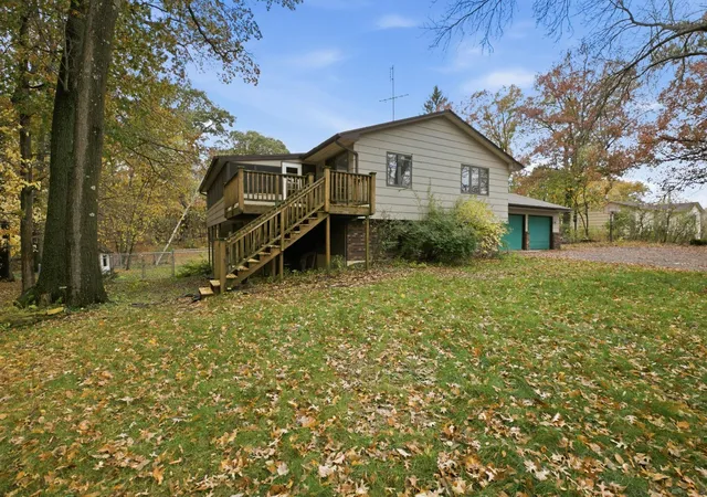 Photo 2 of Single family home for sale at 825 Chestnut St, Taylors Falls, MN 55084 | MLS# 7160407 | Listing updated on 2026-10-17