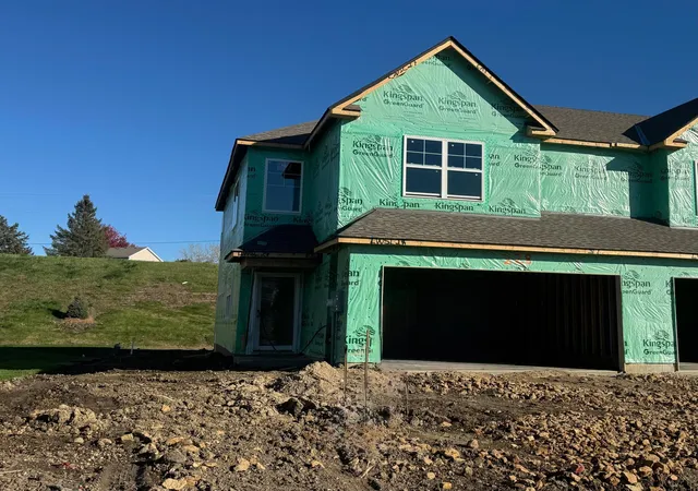 Photo 1 of Single family home for sale at 228 Huntington Dr, Waconia, MN 55387 | MLS# 7160465 | Listing updated on 2026-10-21