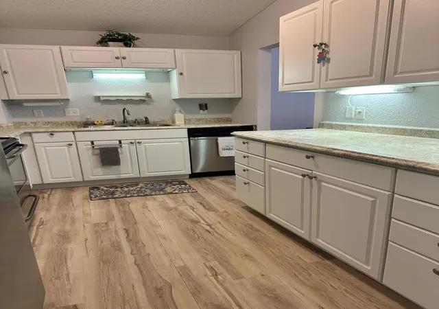 Photo 3 of Single family home for sale at 6858 Sandlewood Rd, Saint Paul, MN 55125 | MLS# 7160486 | Listing updated on 2026-10-22