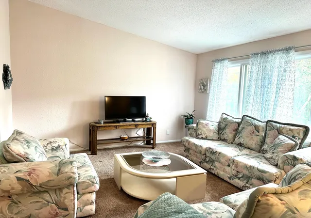 Photo 4 of Single family home for sale at 6858 Sandlewood Rd, Saint Paul, MN 55125 | MLS# 7160486 | Listing updated on 2026-10-22