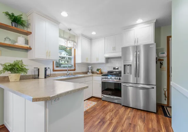 Photo 1 of Single family home for sale at 116 Meadow Cir N, Burnsville, MN 55337 | MLS# 7160495 | Listing updated on 2026-10-20