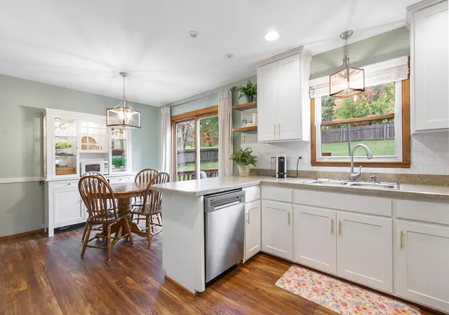 Photo 3 of Single family home for sale at 116 Meadow Cir N, Burnsville, MN 55337 | MLS# 7160495 | Listing updated on 2026-10-20