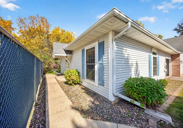 Photo 1 of Single family home for sale at 1935 Cabernet Ln Nw, Rochester, MN 55901 | MLS# 7160504 | Listing updated on 2026-10-19