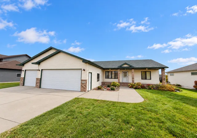Photo 1 of Single family home for sale at 656 Westminster Dr, Moorhead, MN 56560 | MLS# 7160517 | Listing updated on 2026-10-20