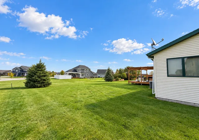 Photo 3 of Single family home for sale at 656 Westminster Dr, Moorhead, MN 56560 | MLS# 7160517 | Listing updated on 2026-10-20
