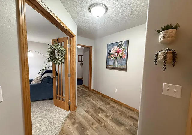 Photo 4 of Single family home for sale at 656 Westminster Dr, Moorhead, MN 56560 | MLS# 7160517 | Listing updated on 2026-10-20