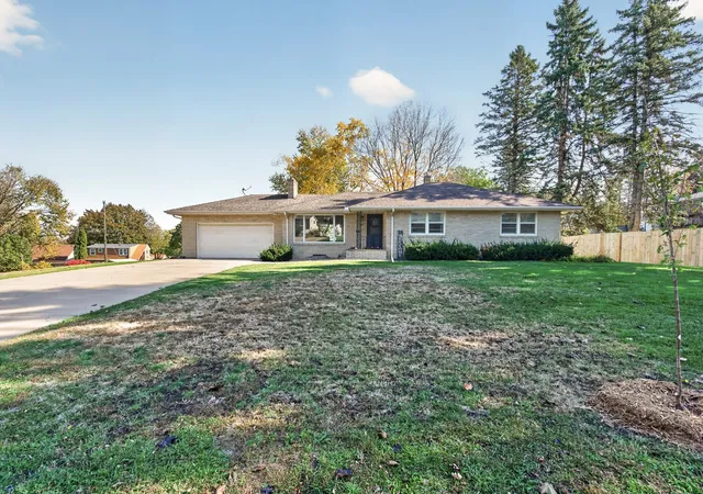Photo 1 of Single family home for sale at 346 Reid Ln, South Saint Paul, MN 55075 | MLS# 7160522 | Listing updated on 2026-10-23