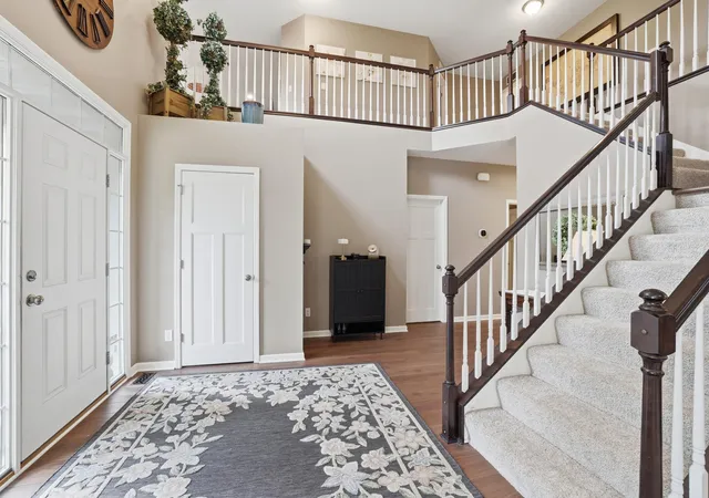 Photo 3 of Single family home for sale at 580 Eastgate Pkwy, Saint Paul, MN 55115 | MLS# 7160523 | Listing updated on 2026-10-21