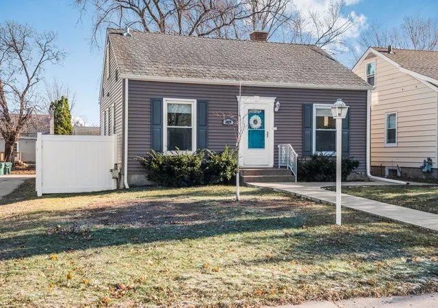 Photo 1 of Single family home for sale at 3029 Idaho Ave S, Minneapolis, MN 55426 | MLS# 7160528 | Listing updated on 2026-10-22