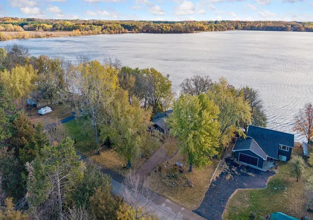 Photo 4 of Single family home for sale at 27105 Fremont Dr, Zimmerman, MN 55398 | MLS# 7160529 | Listing updated on 2026-10-29