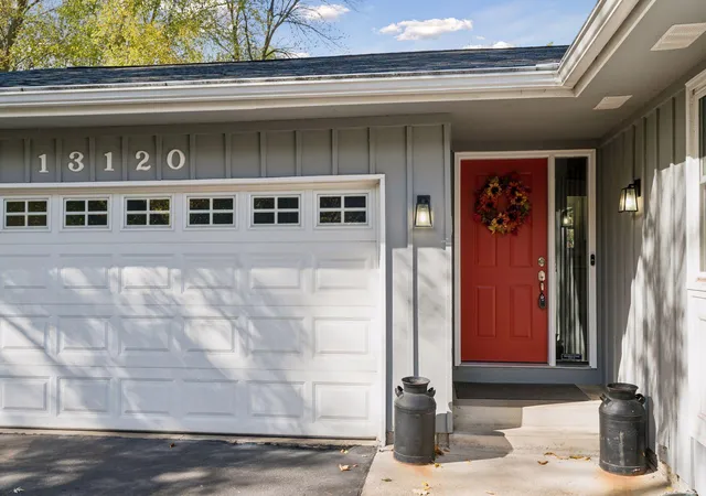 Photo 3 of Single family home for sale at 13120 Thomas Ave S, Burnsville, MN 55337 | MLS# 7160533 | Listing updated on 2026-10-21