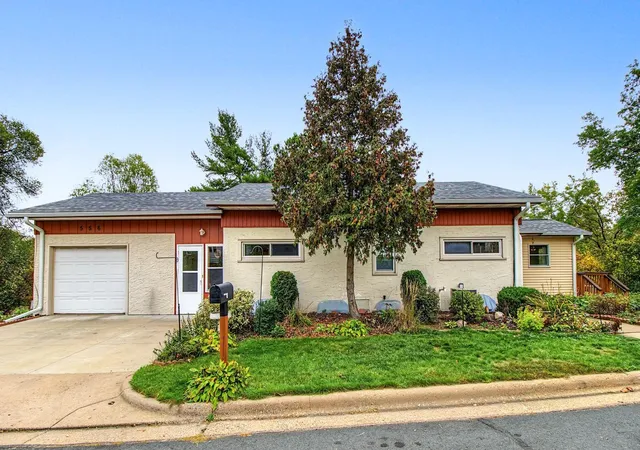 Single family home for sale at 556 Turin Ave, South Saint Paul, MN 55075 | MLS# 7160541