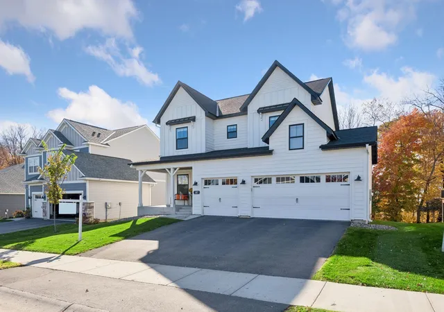 Photo 2 of Single family home for sale at 107 Maple Ter, Waconia, MN 55387 | MLS# 7160570 | Listing updated on 2026-10-23