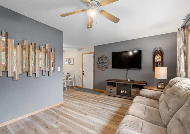 Photo 3 of Sale Pending at 1085 Robert Pl SW, Owatonna, MN 55060 | MLS# 7160576 | Listing updated on 2026-10-19