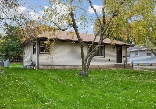 Photo 2 of Single family home for sale at 740 24th Avenue N, South Saint Paul, MN 55075 | MLS# 7160585 | Listing updated on 2026-10-21