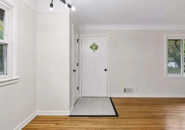 Photo 3 of Single family home for sale at 740 24th Avenue N, South Saint Paul, MN 55075 | MLS# 7160585 | Listing updated on 2026-10-21