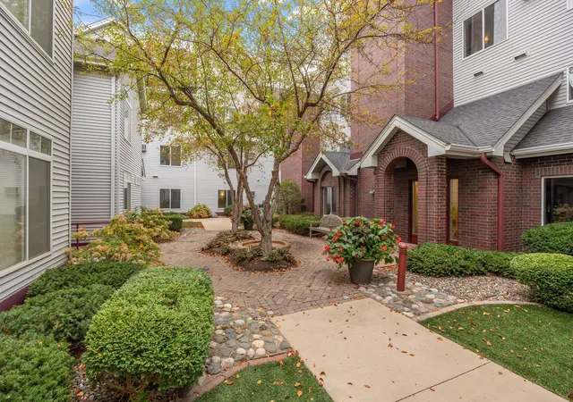 Photo 3 of Condo for sale at 7400 Edinborough Way #5205, Minneapolis, MN 55435 | MLS# 7160605 | Listing updated on 2026-10-19