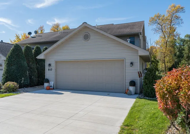 Photo 1 of Single family home for sale at 517 W Riverview Dr, Waterville, MN 56096 | MLS# 7160609 | Listing updated on 2026-10-21
