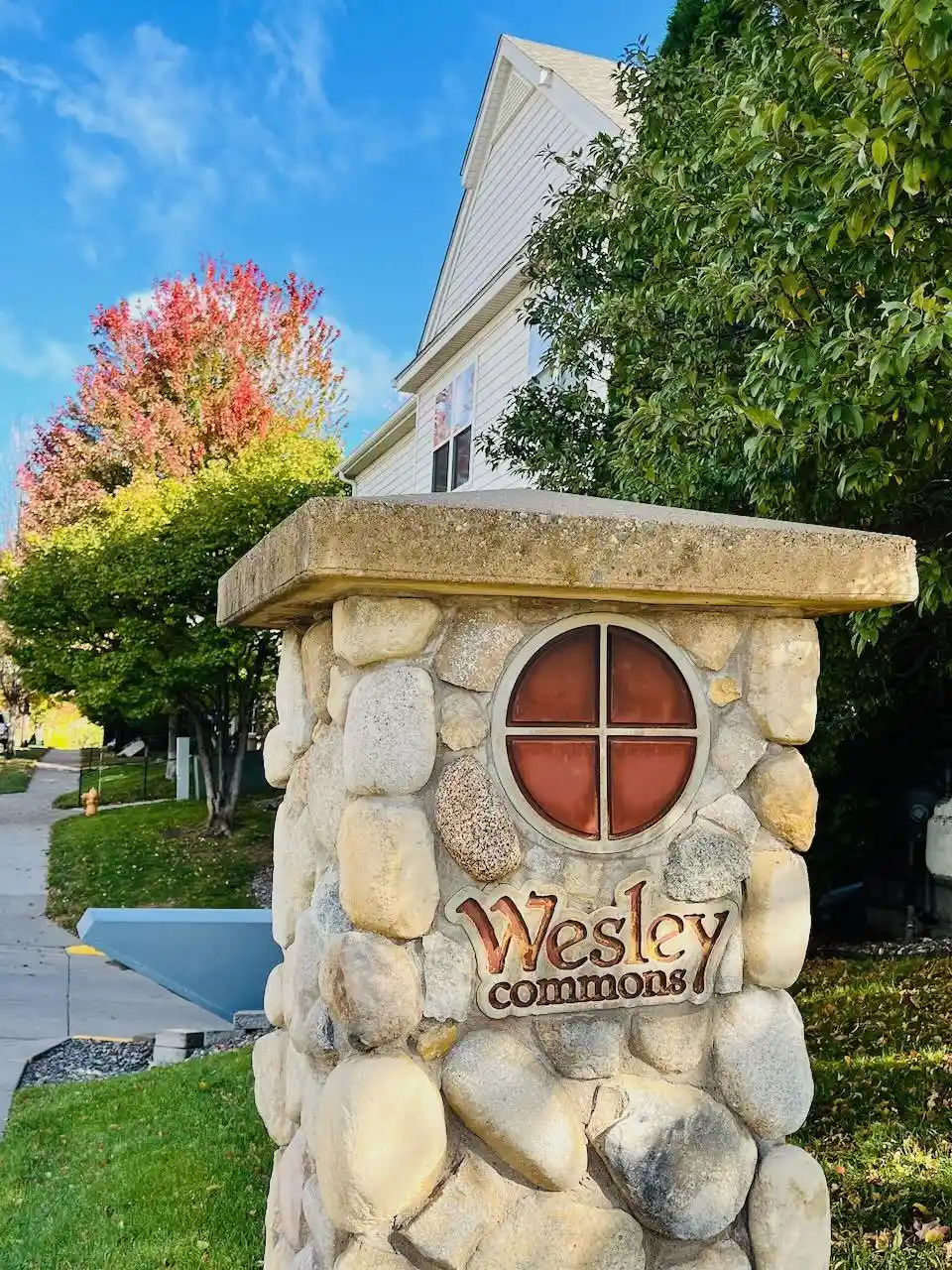 Listing Photo 2 - Condo for sale in 7930 Golden Vly Rd located at 7930 Golden Vly Rd, Golden Valley, MN 55427 - Unit 7930 Golden Valley Rd