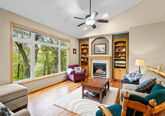 Photo 3 of Single family home for sale at 542 Majestic Oaks Ct, Eagan, MN 55123 | MLS# 7160634 | Listing updated on 2026-10-29
