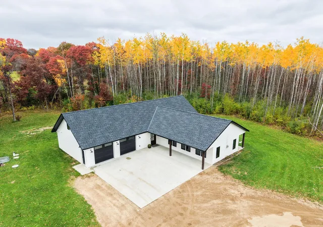 Photo 2 of Single family home for sale at 13088 Alice Dr, Menahga, MN 56464 | MLS# 7160646 | Listing updated on 2026-10-20