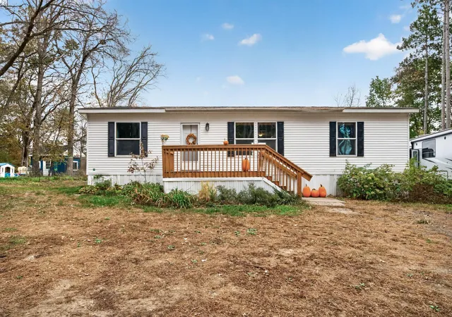 Photo 1 of Single family home for sale at 593 261st Avenue Nw, Isanti, MN 55040 | MLS# 7160654 | Listing updated on 2026-10-29