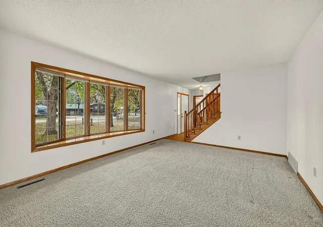 Photo 3 of Single family home for sale at 2829 Shadow Dr SE, Rochester, MN 55904 | MLS# 7160683 | Listing updated on 2026-10-29